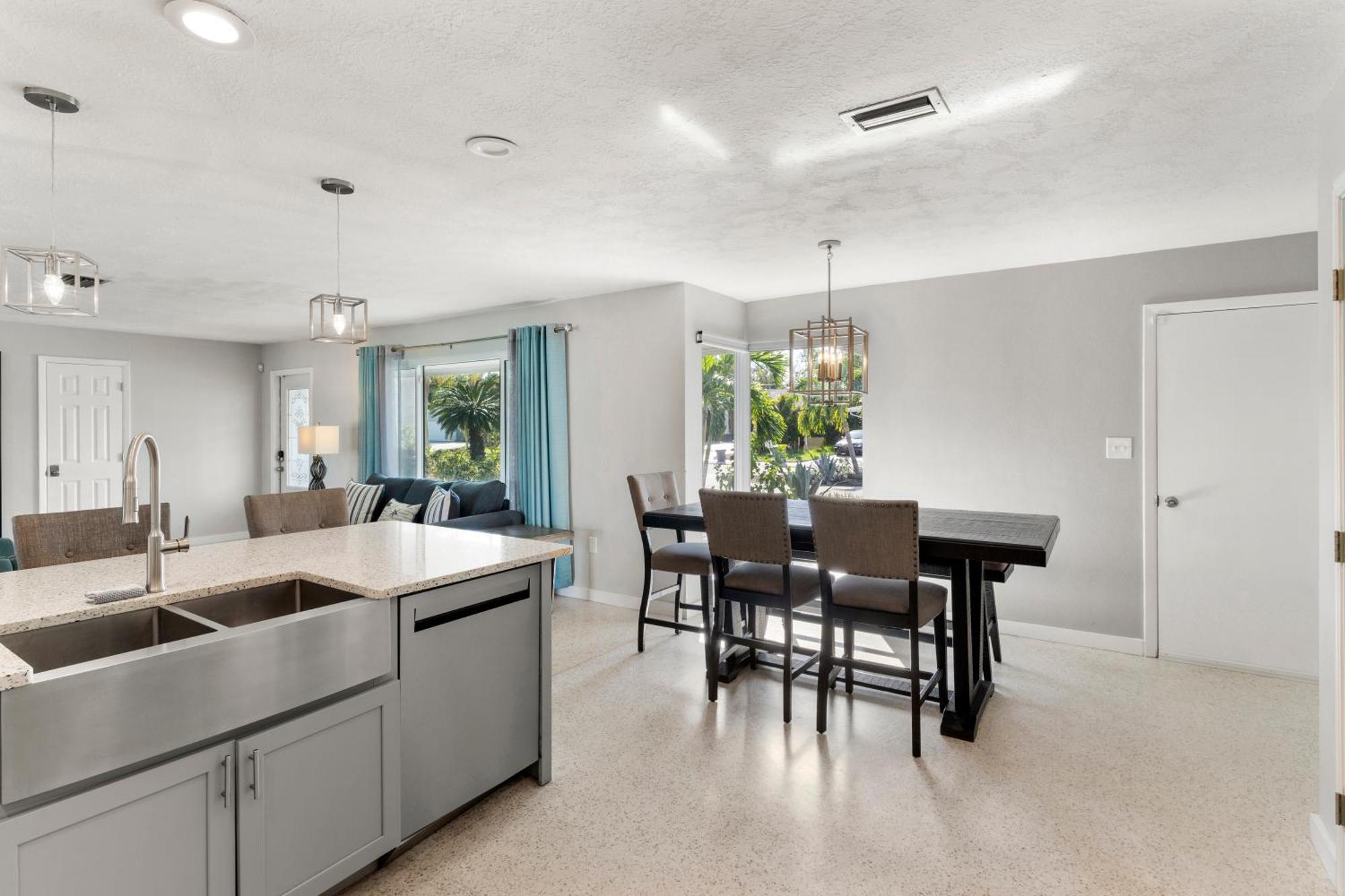 Casa Di Amici - Canal & Pool Home Close To Ami! 브레던톤 외부 사진